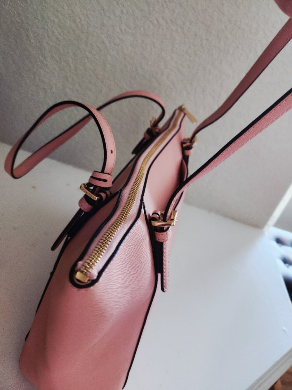 Like New Michael Kors Ciara Pink Shoulder Bag Tote Purse - Picture 7 of 16